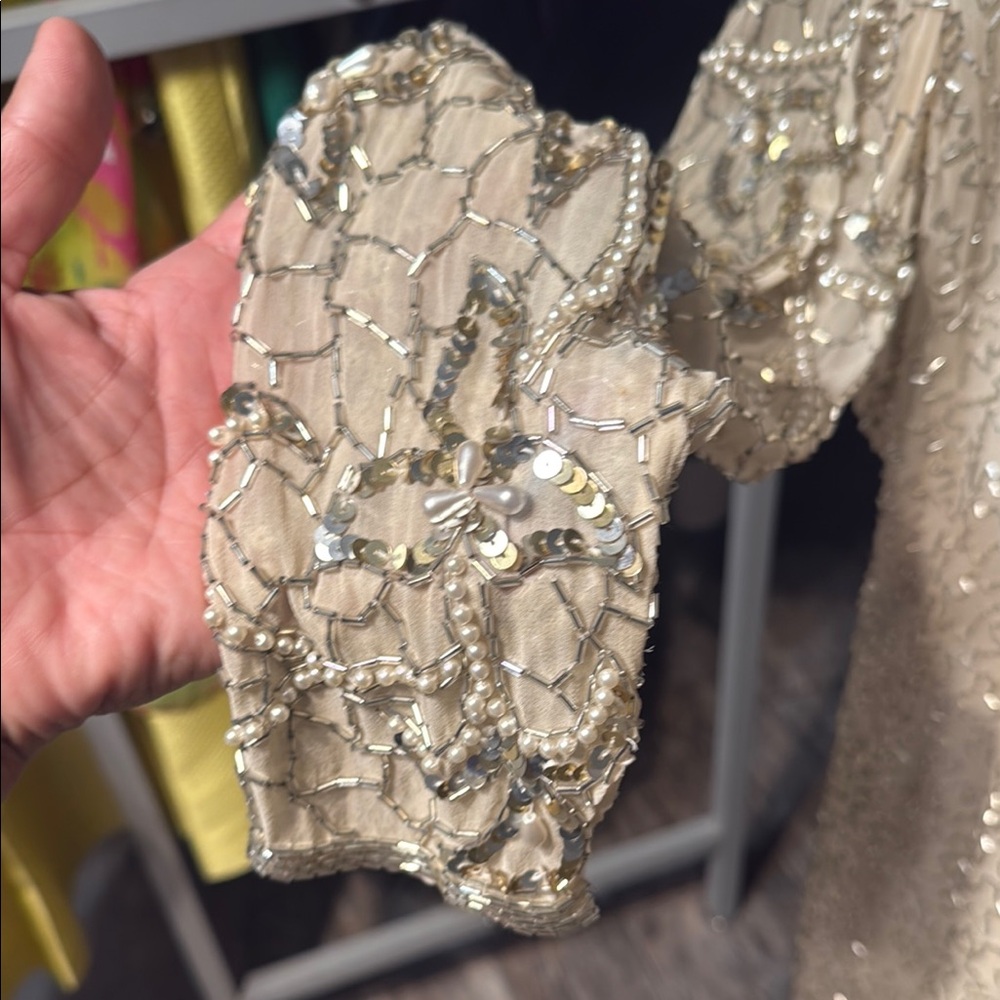 Elegant Cream Sequin Dress - Picture 2 of 8